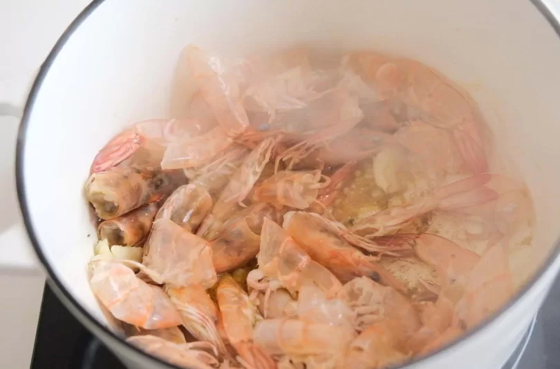 First step to make Tom Yum Nam Sai 1-Make the broth from prawn's head