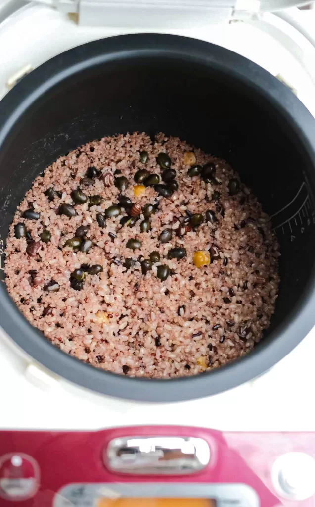 Multigrain Rice in rice cooker