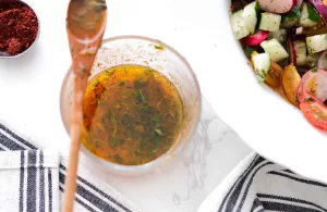 Sumac sauce salad dressing_Persian sumac dressing