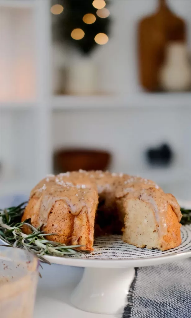 A healthy Gingerbread Bundt Cake