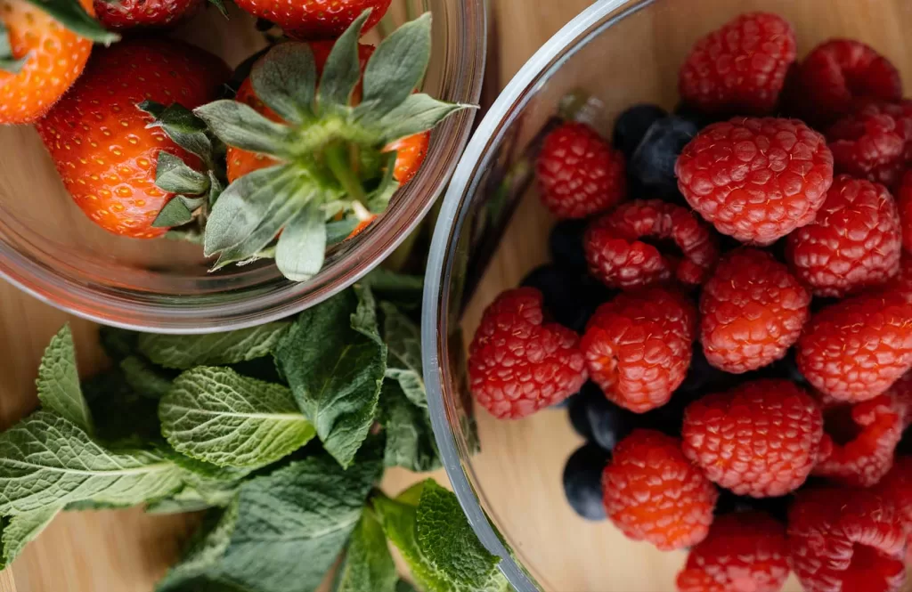 Berries - anti-inflammatory food grocery list 1
