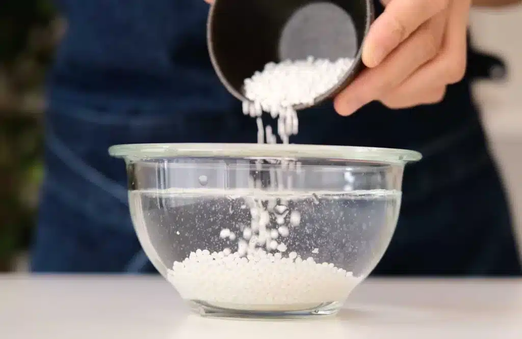 Soaking sago in a bowl