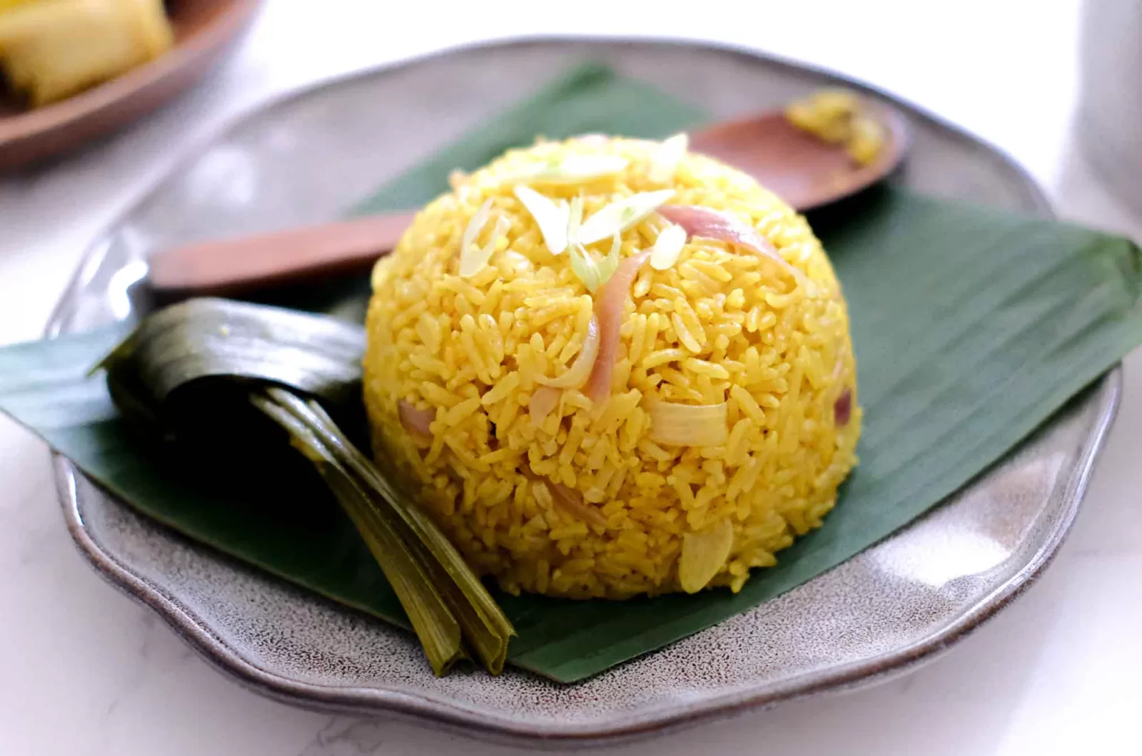 Aromatic Indonesian Turmeric Rice with Coconut Milk