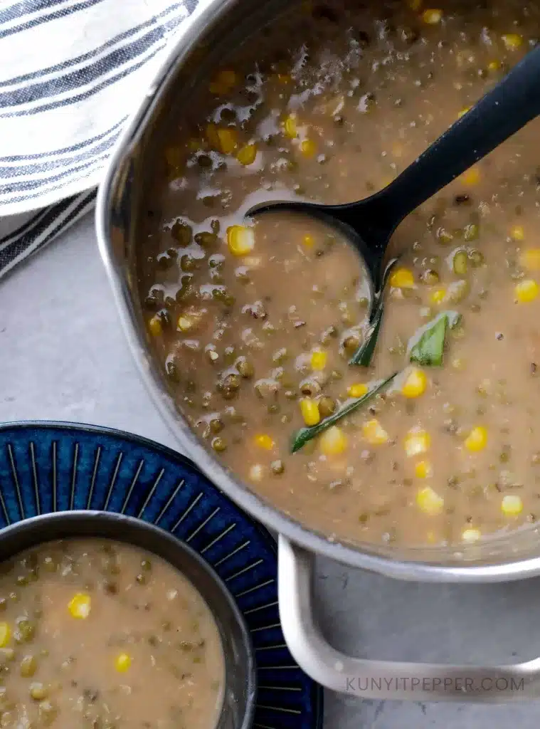 Sweet mung bean soup in a pot